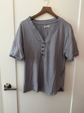 Madewell Lilac T-shirt with Button Front